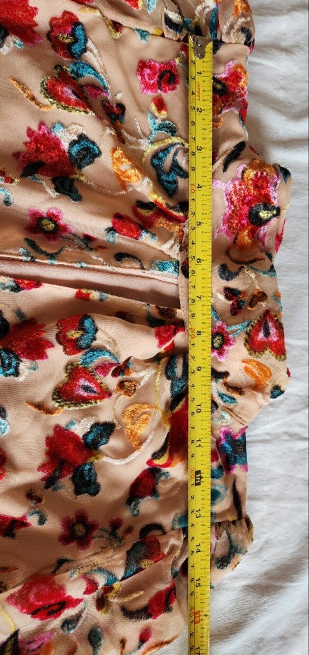 Pre-Loved French Connection Multicolor Floral Tie-Neck Blouse in Size S/M - Picture 6 of 15